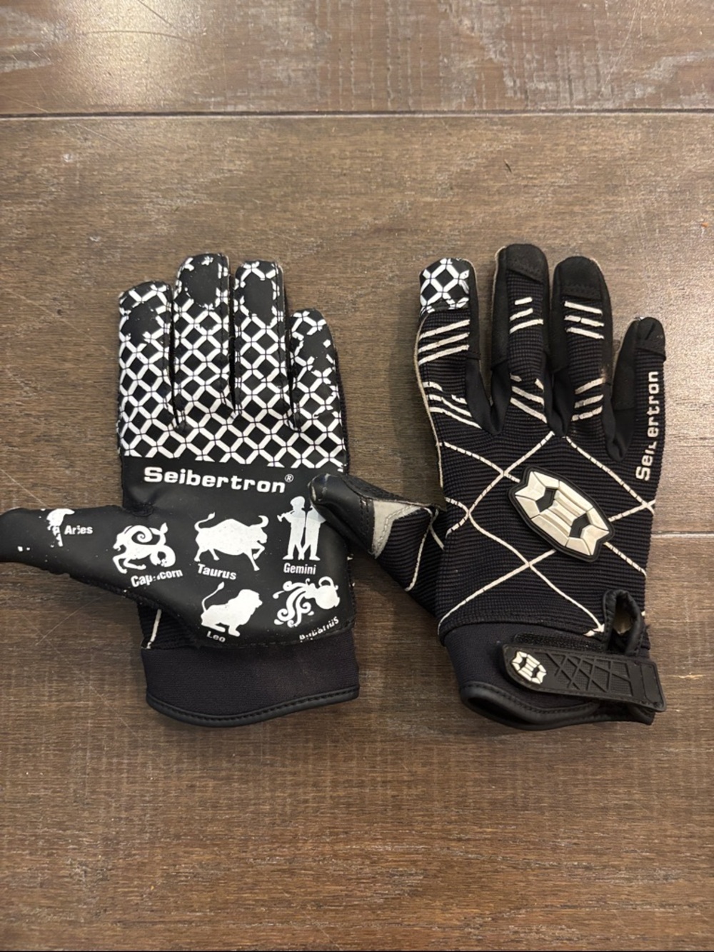Seibertron Black Zodiac Football Receiver Gloves
